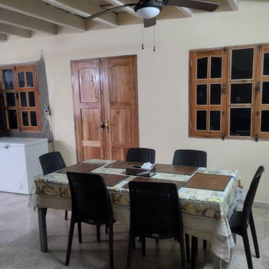 Alquiler de casa en Varadero cerca de la playa. Renta de casa en Varadero en Avenida Playa para 10 personas - Img 125469078