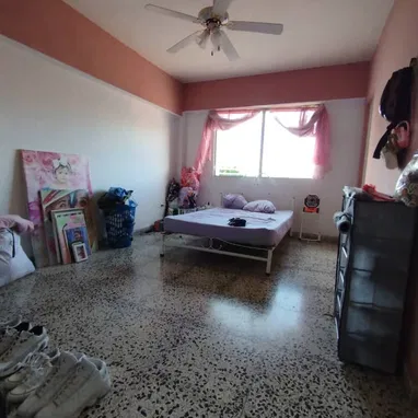 Apto en 20 de mayo , 3er piso - 6/9