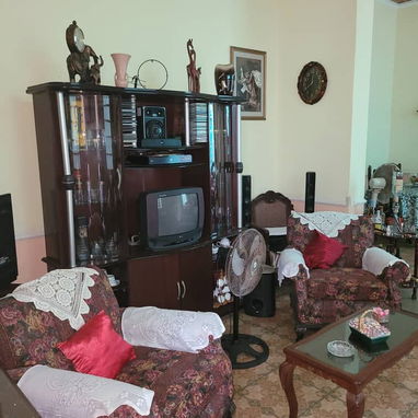 Venta en bajos de un biplanta - Img 122881095