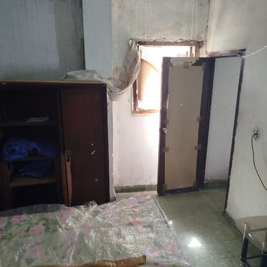 VENDO UN APTO EN LA HABANA VIEJA - Img 124524893