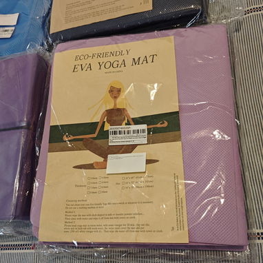 Esteras de Yoga, almohadillas o cojines y bloques de apoyo para ejercicio en casa o al aire libre. - Img 123067223