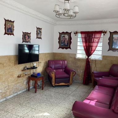 Casa independiente de 3 cuartos, piscina y garaje - 3/10