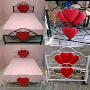 CAMA CON TAPIZ DE CORAZÓN - Img 55041966