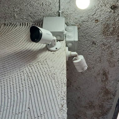 Servicios profesionales de instalación de sistemas de cámaras de seguridad y alarmas profesionales - 9/9