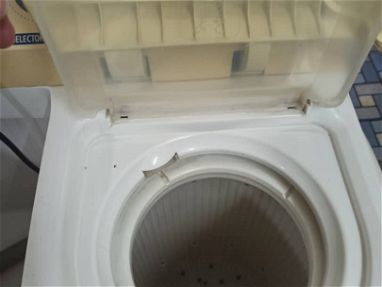 Se vende lavadora semiautomática con transporte incluido 80 USD - Img main-image