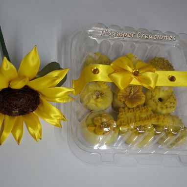 🎁 Dulces personalizados (minidonas mini donas, torticas, brownies, trufas y cupcake) + flores artesanales 53072444. - 5/6