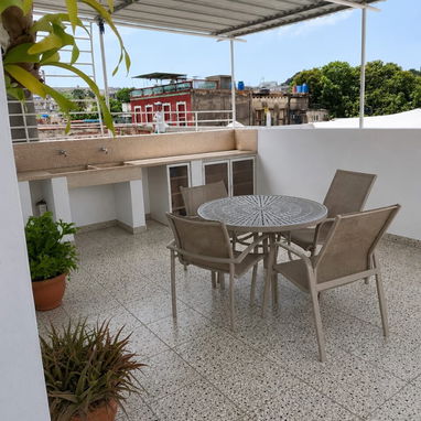 Casa amplia y funcional de dos plantas en venta (Lawton-10 de Octubre), excelentes condiciones constructivas y servicios - 9/10
