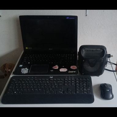 Vendo laptop Acer - Img 123894296