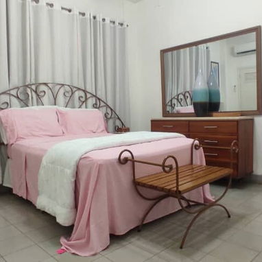 Renta de Apartamentos por Dias para Turistas Extranjeros en el Area Residencial del Vedado, La Habana. Cuba - 3/10