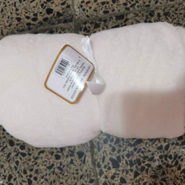 💜Colchas antialérgicas matrimoniales* Tipo peluche Ancho:* 1.90cm Largo:* 210cm Precio: 15 usd playa o mensajería - Img 123802655