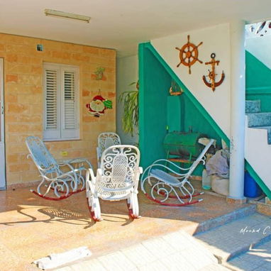 Estamos a unas cuadras de la playa.  WhatsApp 5 8142662 - Img 120400146
