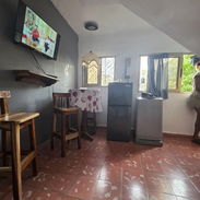 Vendo apto de 1/4 en el Vedado con todo adentro. - Img 56609594