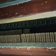 Piano vertical marca Bentley - Img 51899874