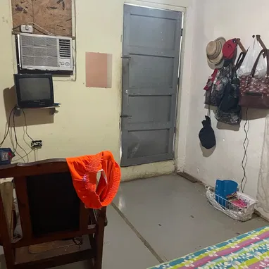 SE VENDE UN CUARTO EN UN SOLAR EN SAN LAZARO INFANTA UNA ZONA MUY BUENA 55390779 - Img 118108104