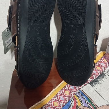 Sandalias de cuero nuevas en venta - Img 123195987
