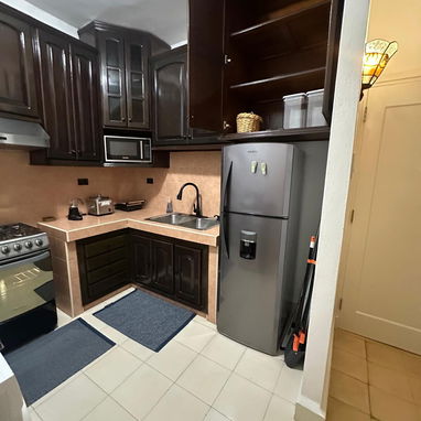 Se vende magnífico apartamento con todo adentro, llegar y vivir. Vedado, 25 y J - Img 108360010