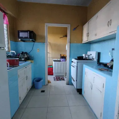 Apto en 20 de mayo , 3er piso - 7/9