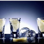 JUEGO DE 6 VASOS DE VODKA Y TEQUILA DE VIDRIO RESISTENTE AL CALOR/ LLAMAR O CONTACTAR POR WHATSAPP AL 5 483 6334 - Img 55310601