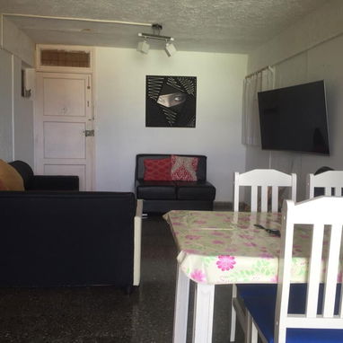 Vendo apartamento en el vedado frente al malecón - Img 87043630