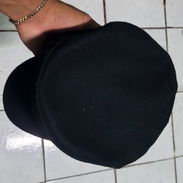 Se vende Gorra de marca Zara, original traída de texas - Img 58062566
