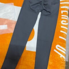 Licras largas deportivas levanta glúteos de Shein buena tela no transparenta nada hay varios colores disponible talla L - Img 123052687