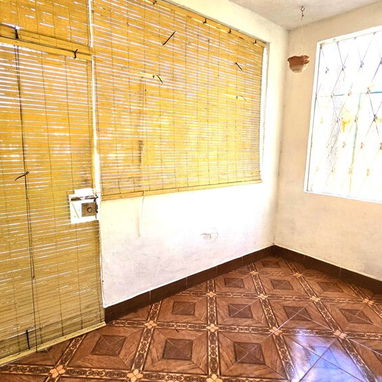 Casa de 2/4 y 1/2, 2 niveles, carposh, en Marianao (M-22) - Img 120144799