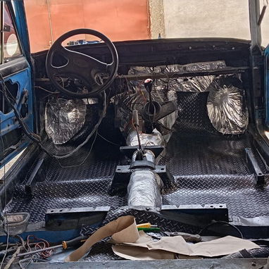Vendo en 7000 USD o cambio o negocio por Moto y la diferencia y otro carro para recoger la diferencia - Img 124984534