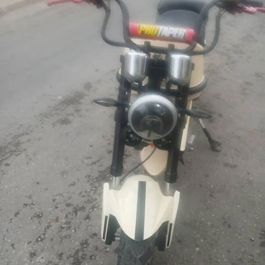 Moto electrica con batería grande, personalizada, modificada de lujo.Leer bien la desde - Img 120376272