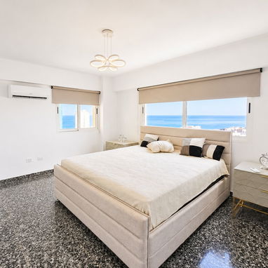 Apartamento de Lujo 230 m² | 3 Habitaciones con Baño Privado | Venta USD 275,000 | Alquiler USD 2,300 - 4/10