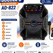 Bocinas con micrófono 🎤 , datos y descripción en las fotos, para más información escribir al Pv. - Img 56473886