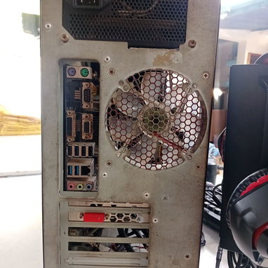 Pc gamer trabajando al 💯 - 8/9