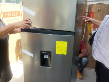 Refrigerador nuevo con dispensador de 9 pies - Img main-image