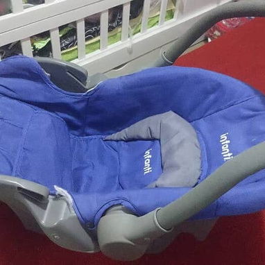 Coche para niños o niña - Img 118978438