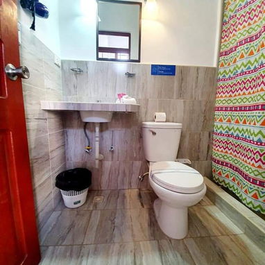 Venta de Hostal en Centro Habana - Img 118926645