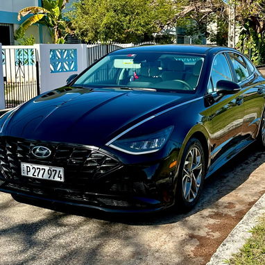Hyundai zonata año 2021 ,  66k millas 22.500k soy de matanzas llamame carro nítido nítido mi wattssap 55432935 - 4/4