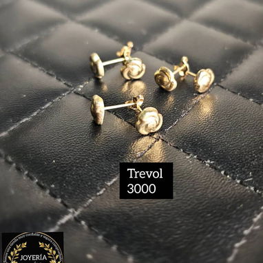 Aretes de oro criollo - Img 122602091