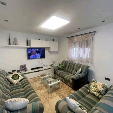 Preciosa propiedad moderna independiente en la zona residencial Casino Deportivo - 2/10