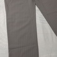 Pantalón de vestir gris, marca Cklass, Talla L, nuevo con su etiqueta. - Img 45589594