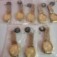 Reloj Rolex de cara dorada - Img 57642759