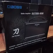 Amplificador de Guitarra BOSS Katana Mini 7 Watt 1x4" - Img 57333054