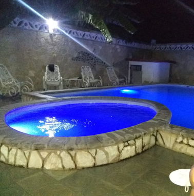 SE RENTA CASA DE 4 HABITACIONES A 5 CUADRAS DE LA PLAYA DE GUANABO. CON PISCINA.58274462 - Img 63860886