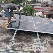 Realizamos montaje estructural y electrico de sistemas fotovoltaicos le brindamos el servicio completo - Img 52466353