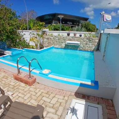 RENTA hostal de 4 habitaciones EN LA PLAYA DE VARADERO con QBA HOSTIN 360 - 10/10