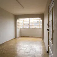 Reparto bahía, 5to piso, 2 cuartos, sin detalles, papeles en regla - Img 50201220