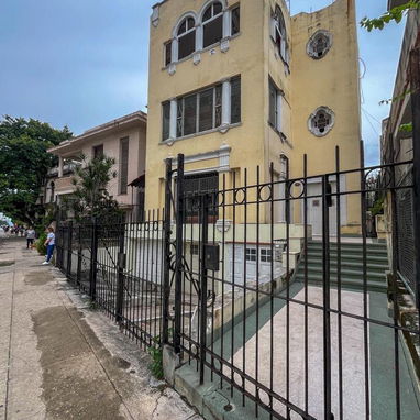 1500USD- Se alquila apartamento en zona céntrica del Vedado - 10/10