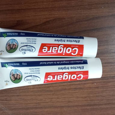Venta de estantes plásticos, cubos con tapa, velas, fosforeras, pasta de dientes. - 10/10