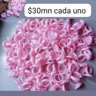 Pestañas, anillos, adhesivo y mochila - Img 123740002