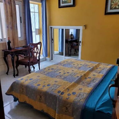 📱 Renta de Casa con Piscina y 2 Habitaciones en el Vedado - Img 115991070