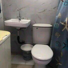 77_*SE VENDE APTO EN INTERIOR EN HABANA VIEJA🏰*  👋🏽*CONSTA DE : 2/4,balcón con vista a la calle,terraza,sala,comedor- - Img 121852522