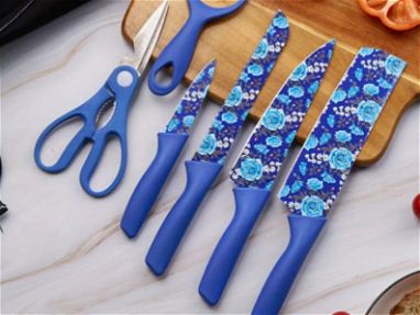 Juego de cuchillos de calidad profesional de acero piezas q incluye tijeras,pelapapas varios colores excelente regalo - Img main-image